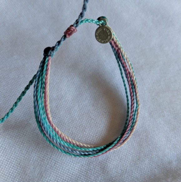 Pura Vida Jewelry - Pura Vida bracelet